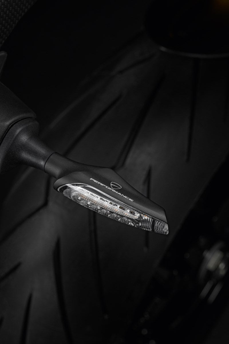 Coppia di indicatori di direzione a led dinamici posteriori