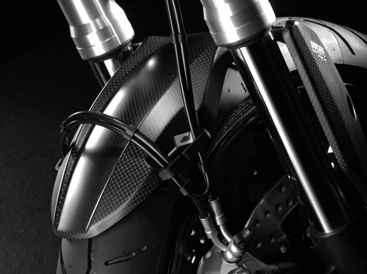 Parafango anteriore corto in carbonio