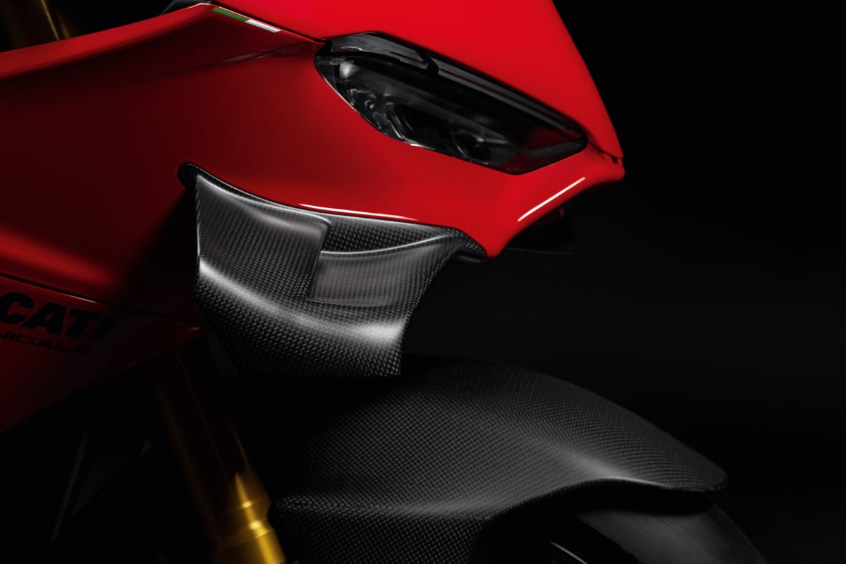 Parafango anteriore in carbonio