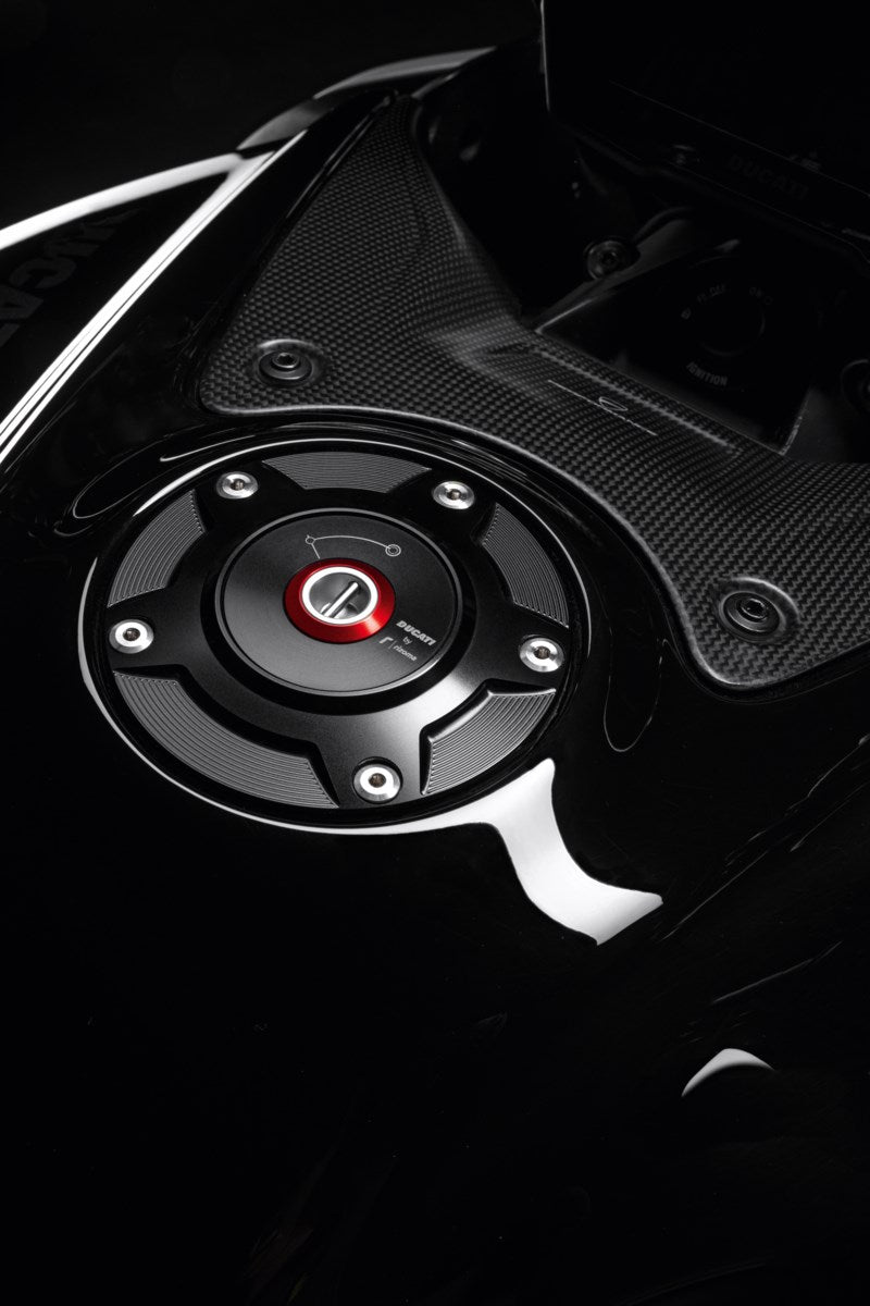 Tappo serbatoio in alluminio dal pieno